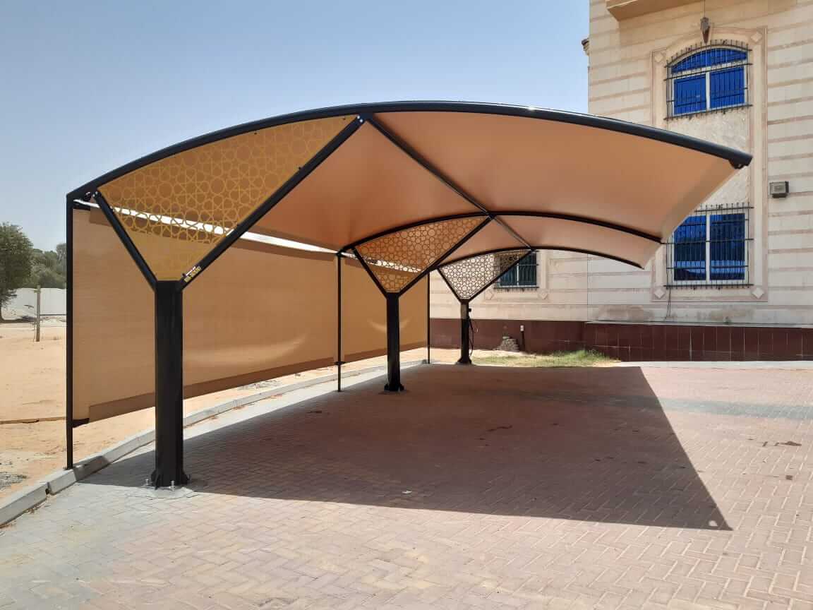 In-House Manufacturing vs Imported Shades: What Dubai Buyers Should Know